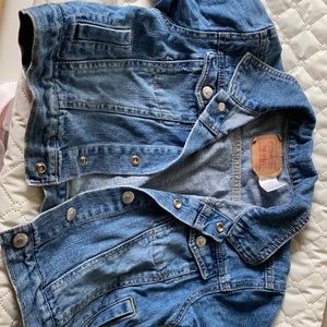 2T Levi’s vintage denim jacket